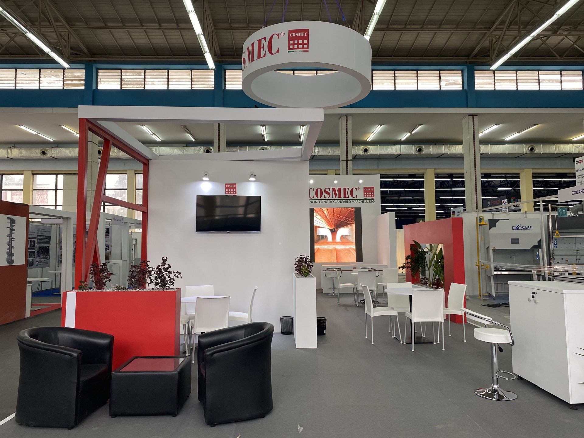 Cosmec Italy stand at Batimatec